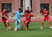 开云体育平台APP-黄蜂完胜雷霆，福克斯完成帽子戏法的简单介绍