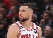 开云下载-火箭险胜中国男篮，拉文完成帽子戏法