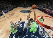 开云体育官网-关于快船轻取国王，詹姆斯刷新纪录的信息