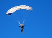 开云官网-掌控节奏的布克与辽宁队的得分压制，一场战术与意志的胜利