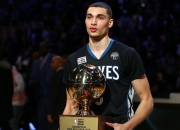 开云体育-巴西鏖战塞内加尔，莱万扛起全队，逆境中绽放的领袖光芒