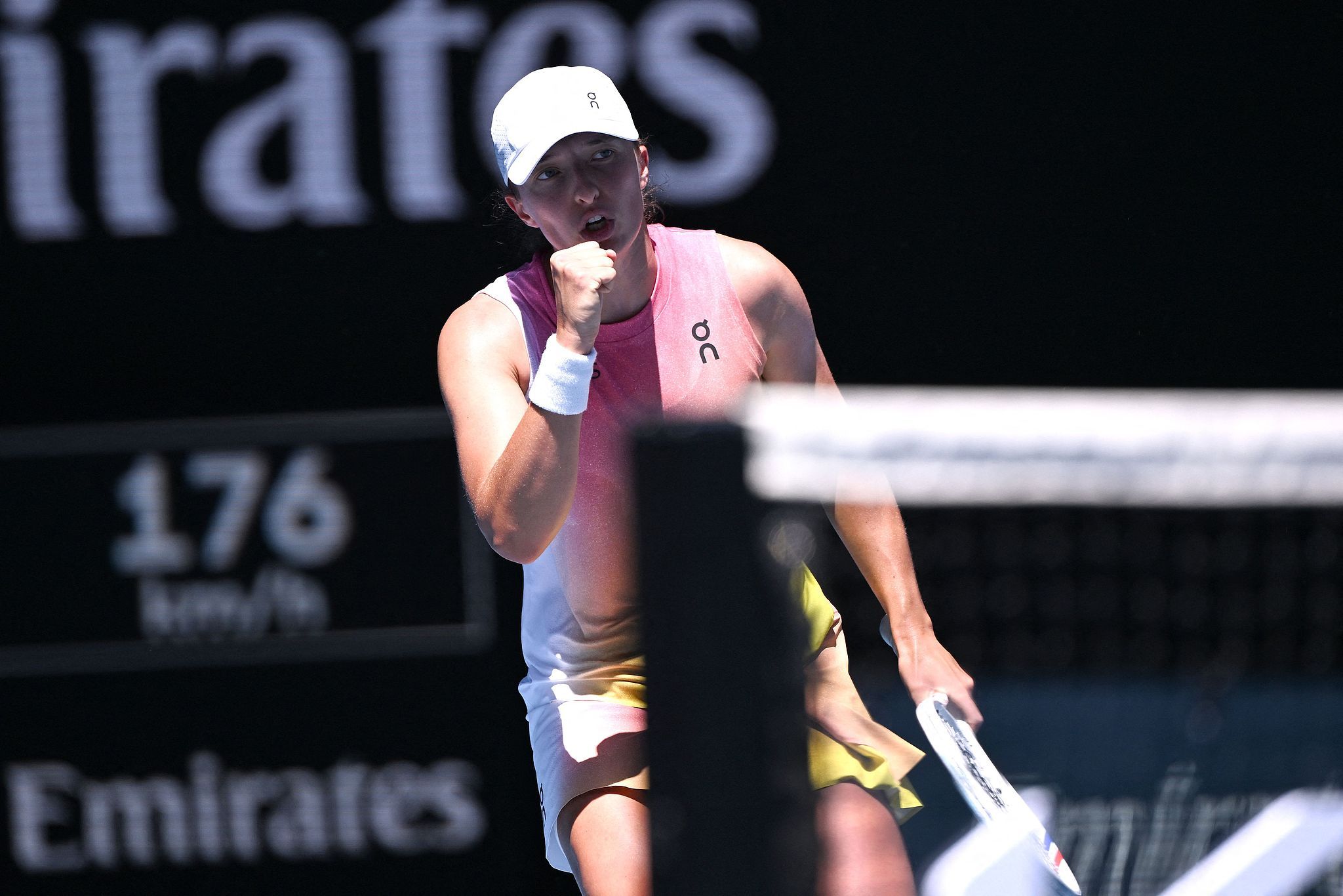 意大利网球队血洗英国网球队，瓦林卡三分雨点燃全场的简单介绍