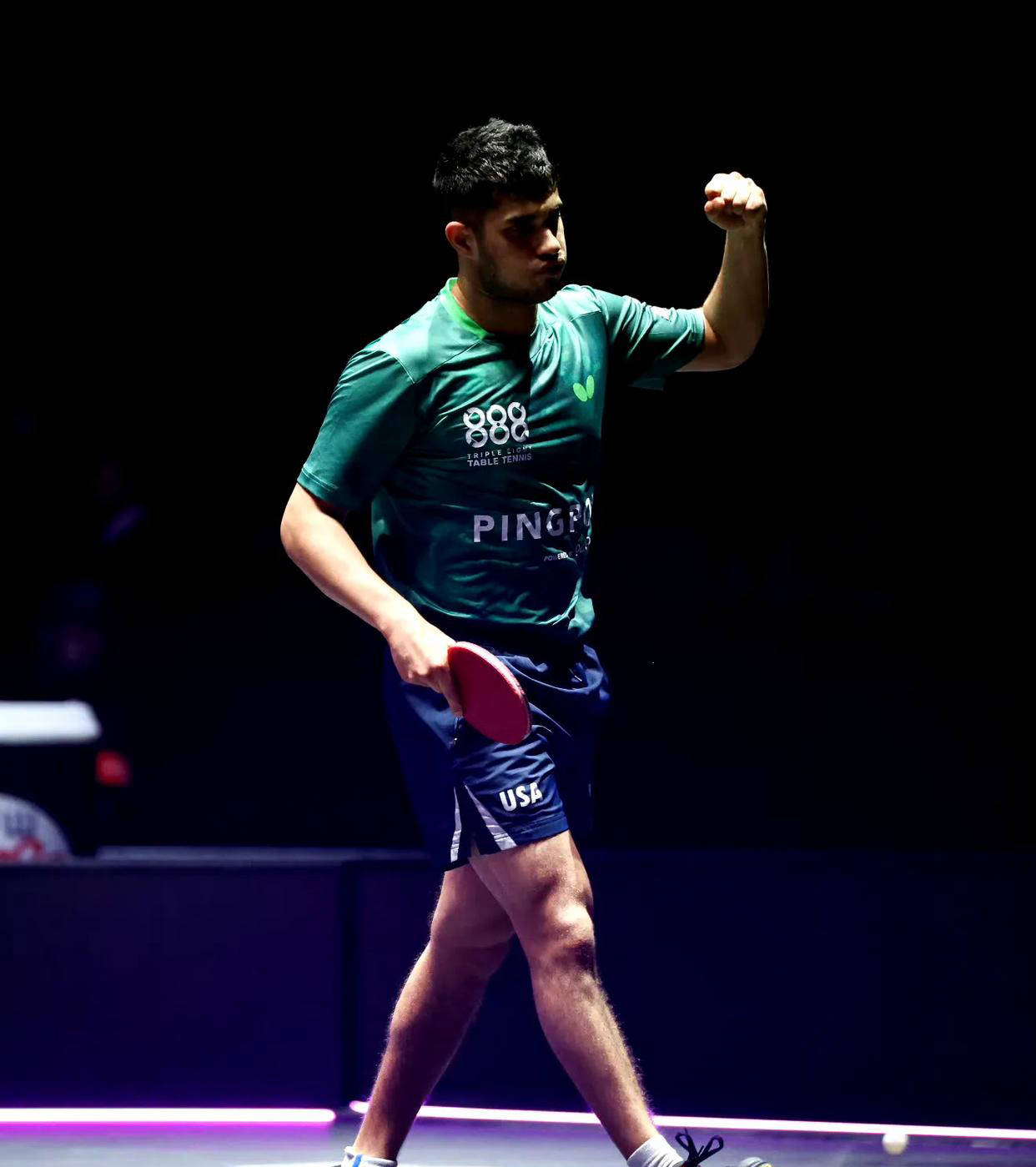 包含韩国乒乓球队轻取奥地利乒乓球队，奥恰洛夫惊艳世界的词条