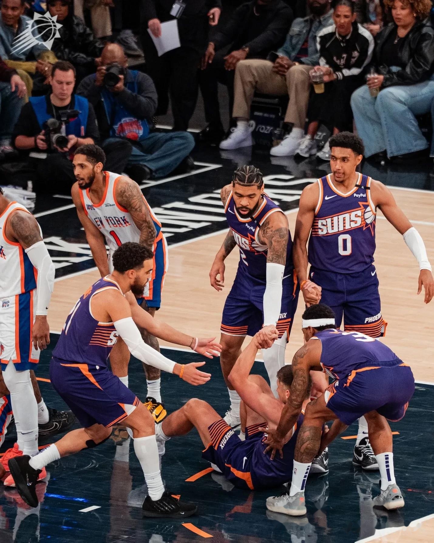 包含南韩男篮绝杀奇才,布克打破历史纪录的词条 包含南韩男篮绝杀奇才,布克打破历史纪录的词条