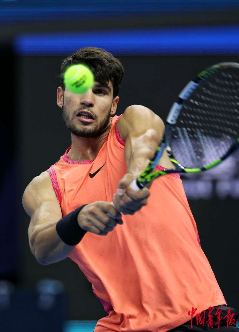 包含意大利网球队鏖战西班牙网球队,阿尔卡拉斯关键制胜的词条 包含意大利网球队鏖战西班牙网球队,阿尔卡拉斯关键制胜的词条