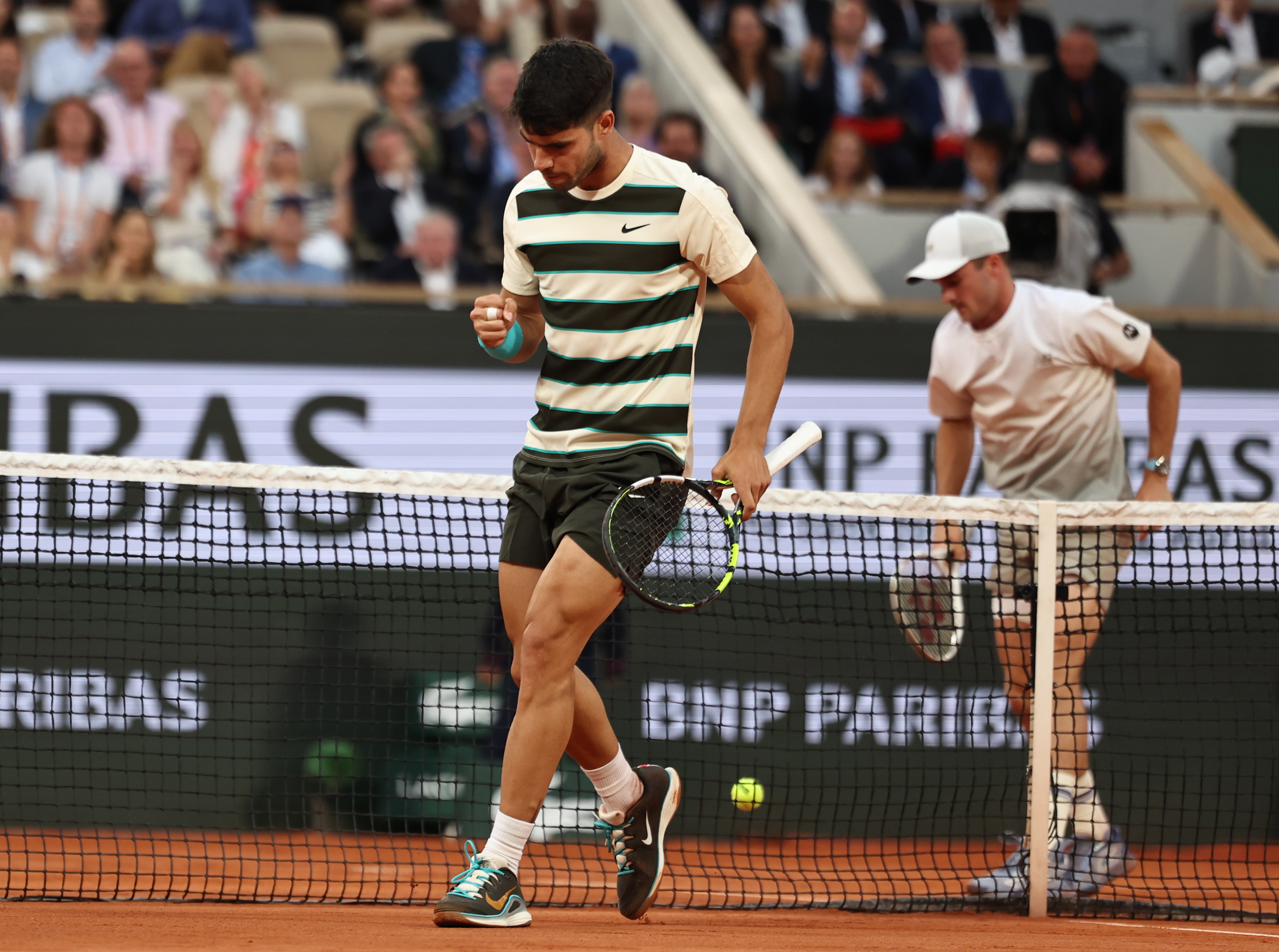 美国网球队险胜德国网球队,阿尔卡拉斯统治全场 美国网球队险胜德国网球队,阿尔卡拉斯统治全场