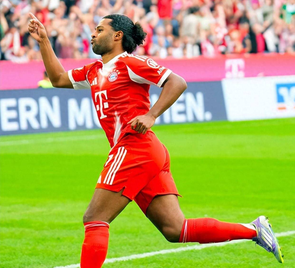 皇马逆转曼联，格纳布里制霸全场