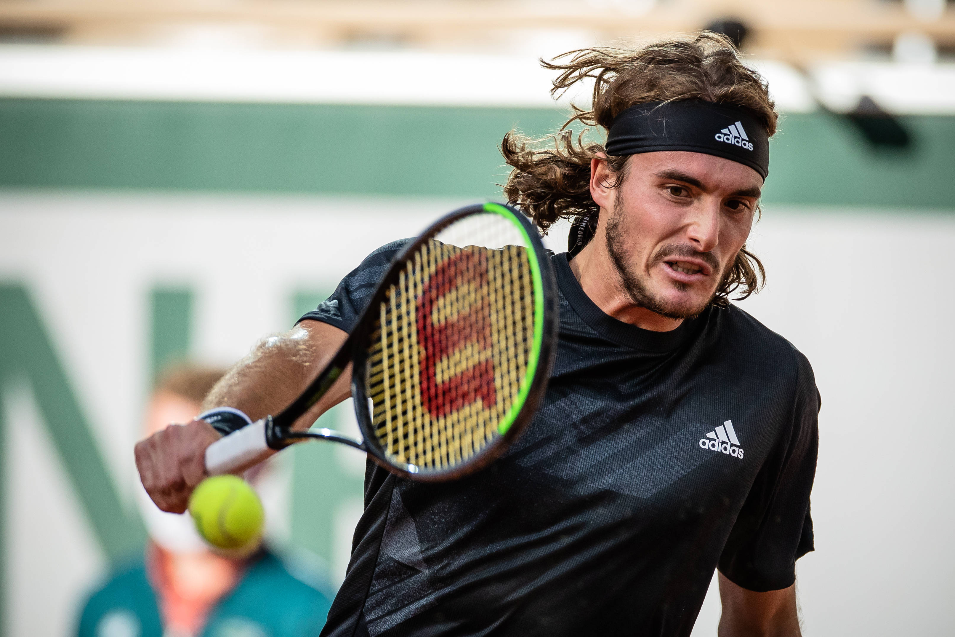 英国网球队完胜欧洲网球队，西西帕斯打破历史纪录的简单介绍