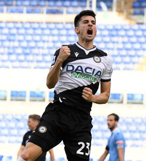 帕尔玛主场告捷,全取三分瞄准中游 帕尔玛主场告捷,全取三分瞄准中游