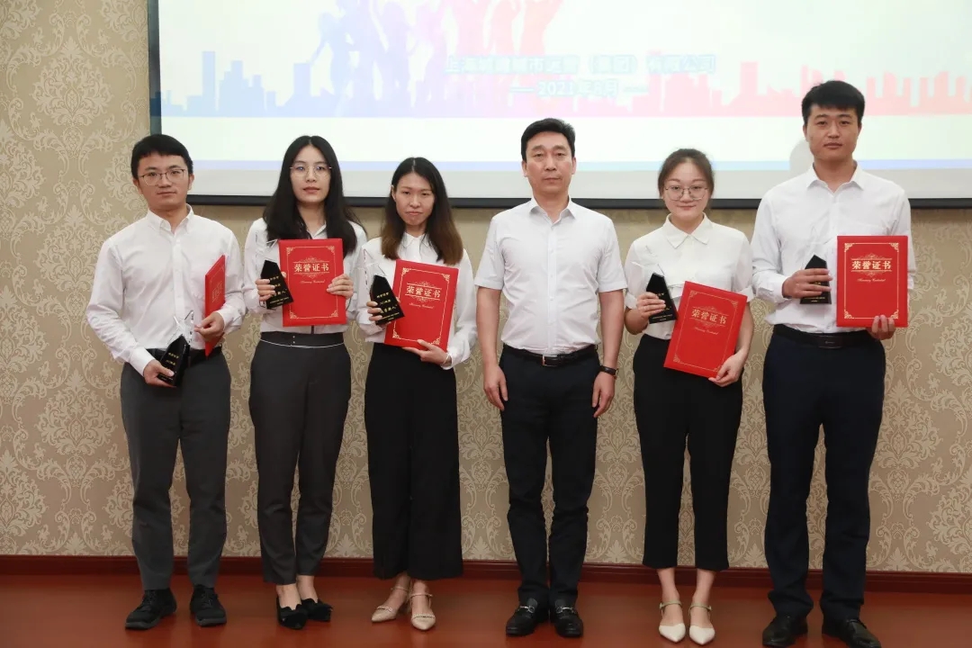 包含经验老将助力新人登场,力压对手士气高涨的词条 包含经验老将助力新人登场,力压对手士气高涨的词条