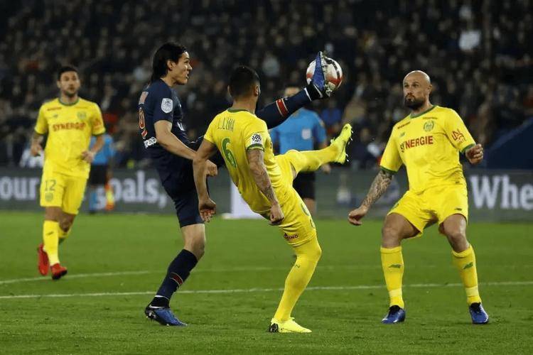 勒阿弗尔逼平对手,法甲保级形势艰难的简单介绍 勒阿弗尔逼平对手,法甲保级形势艰难的简单介绍