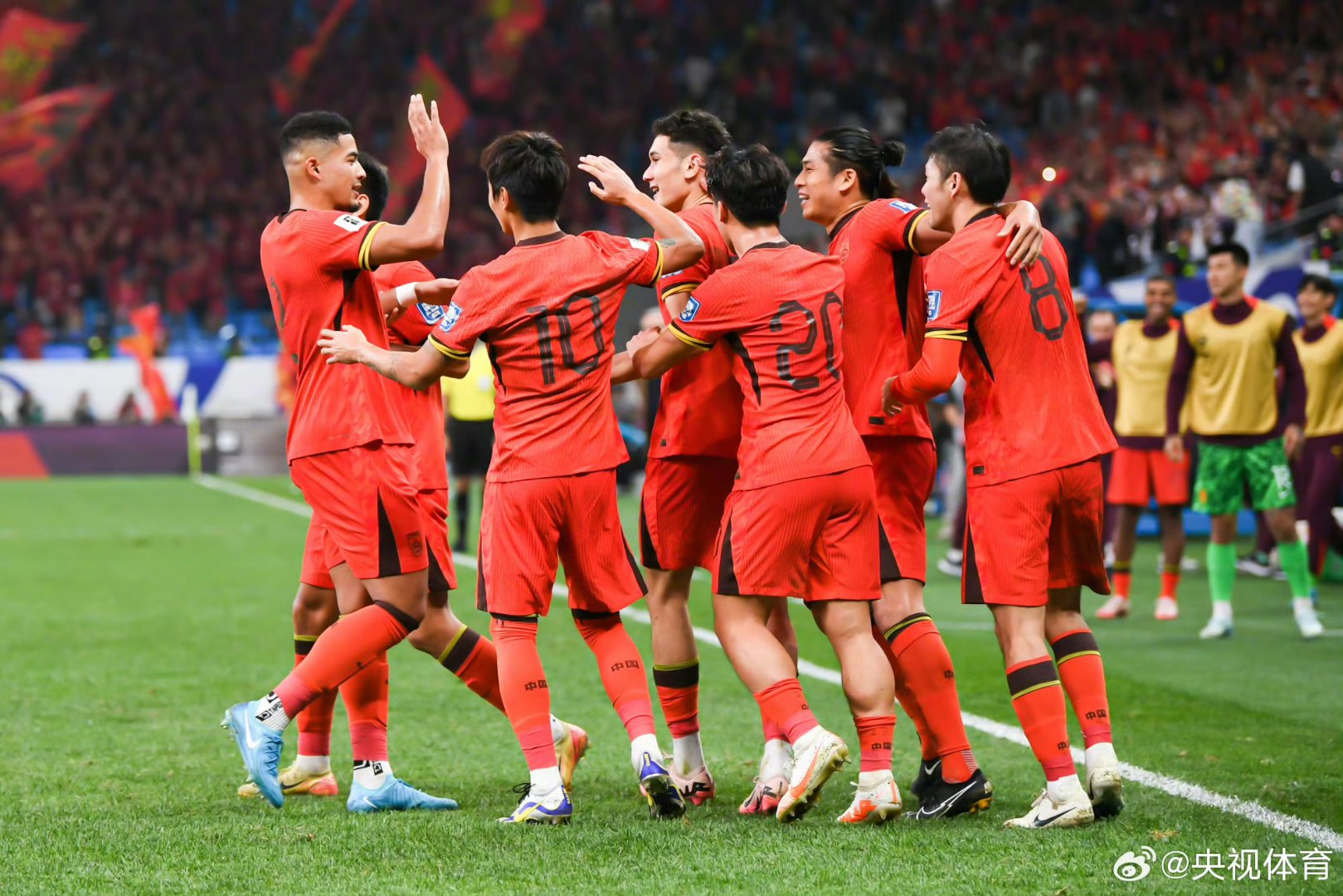 包含亚洲足球队在国际赛事中斩获胜利的词条