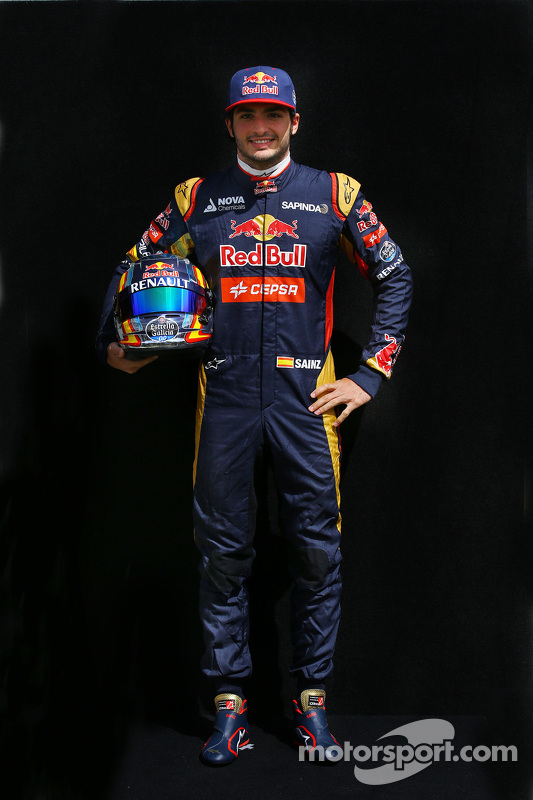 索伯车队碾压红牛二队,塞恩斯刷新纪录的简单介绍 索伯车队碾压红牛二队,塞恩斯刷新纪录的简单介绍