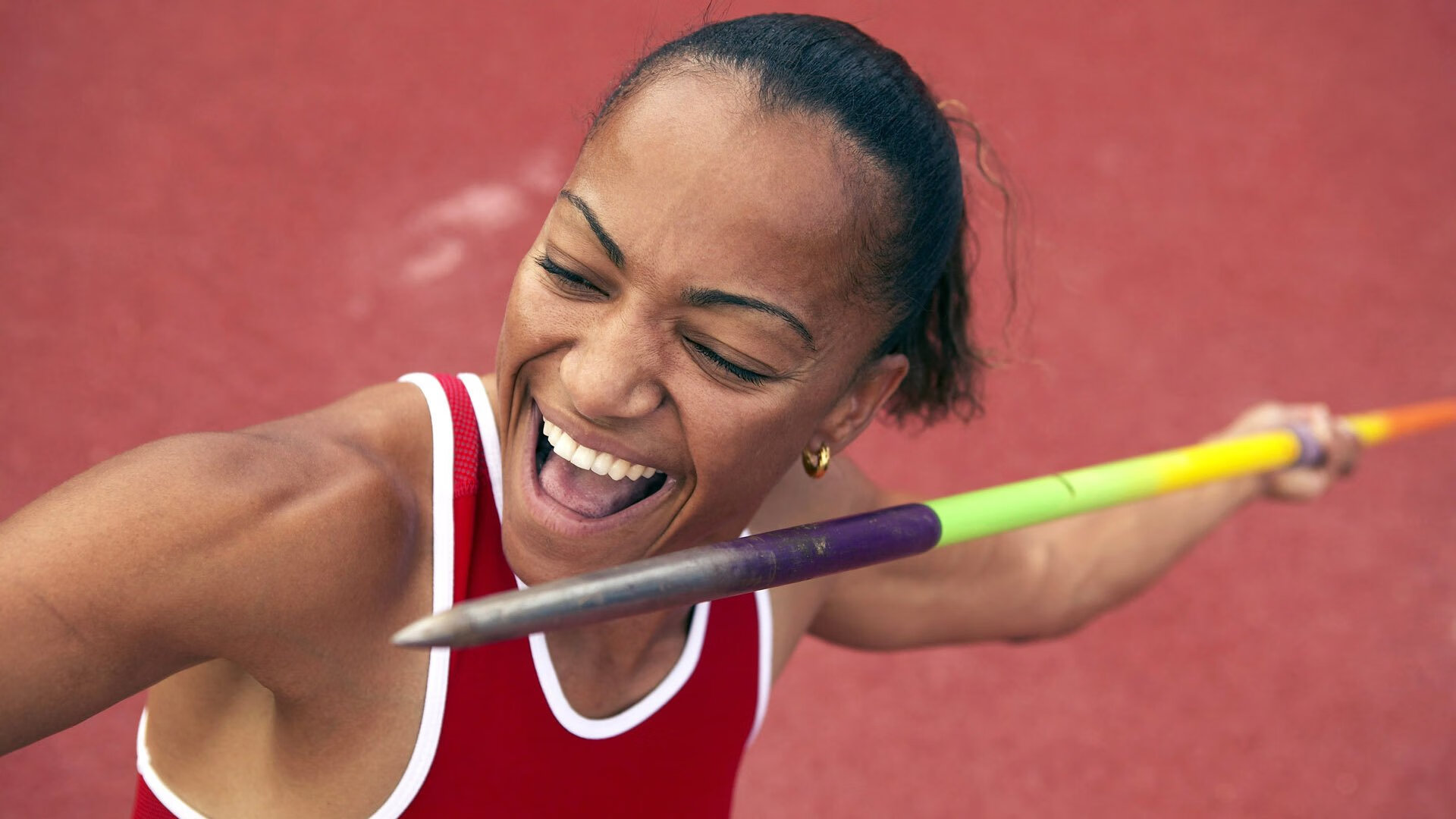 詹姆斯攻防转换核心,广东队爆冷火箭,篮球战术的跨时代对话